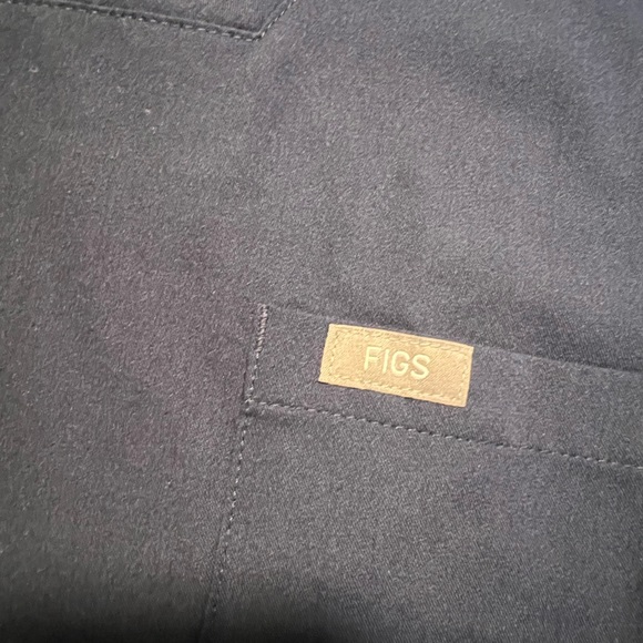 FIGS Women Scrub Top- Small - Picture 7 of 10